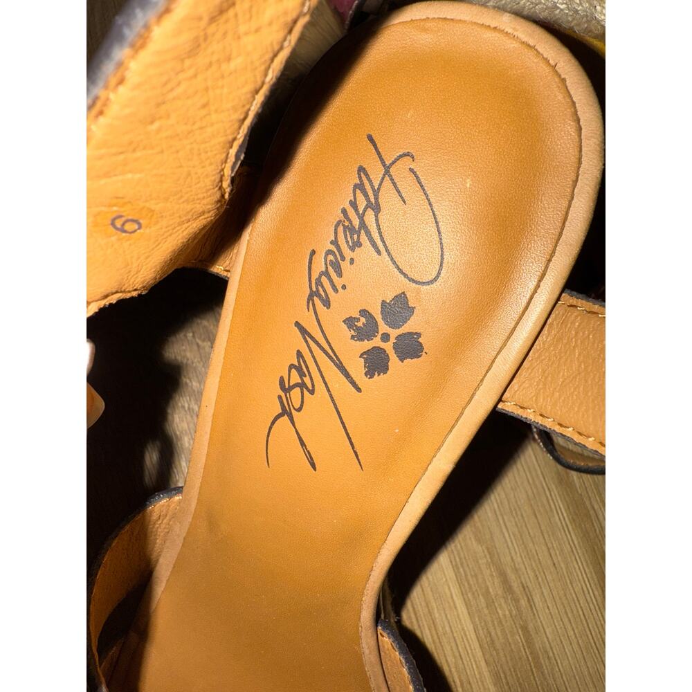 Patricia Nash floral wedge sandals - size 6 - A-U5 - Picture 9 of 10